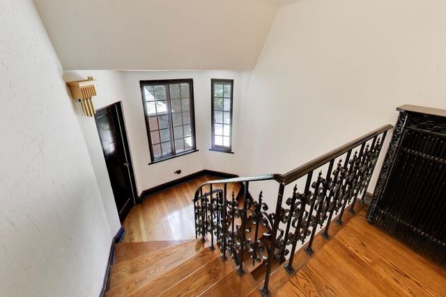 8844 S Pleasant Avenue, Chicago, IL 60643