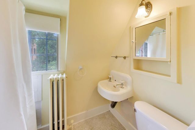 8844 S Pleasant Avenue, Chicago, IL 60643