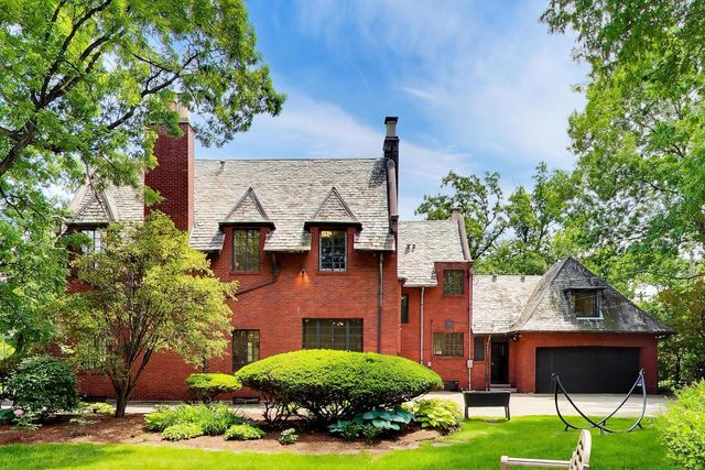 8844 S Pleasant Avenue, Chicago, IL 60643