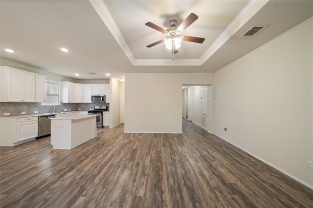 2055 Lost Timbers Drive, Conroe, TX 77304