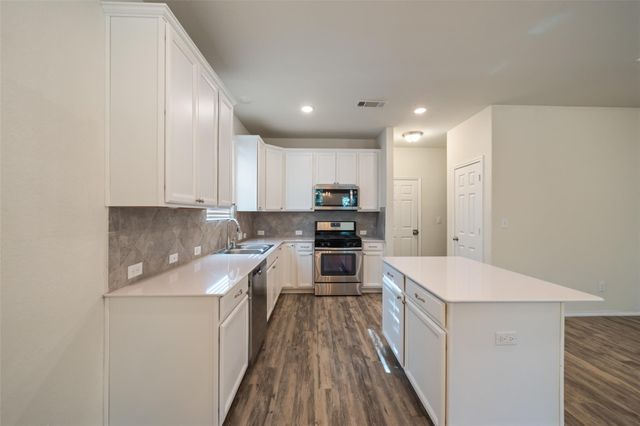 2055 Lost Timbers Drive, Conroe, TX 77304