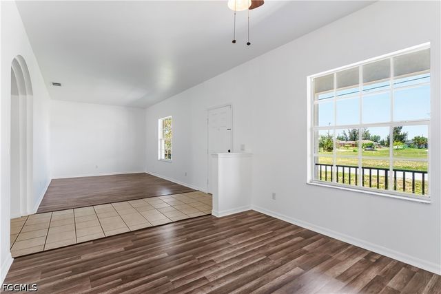1824 SW 2nd ST, Cape Coral, FL 33991