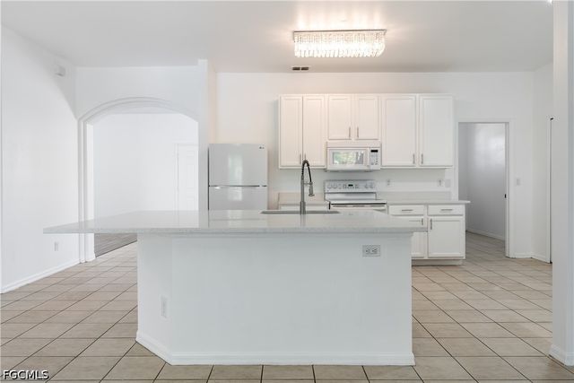 1824 SW 2nd ST, Cape Coral, FL 33991