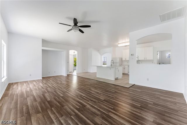 1824 SW 2nd ST, Cape Coral, FL 33991