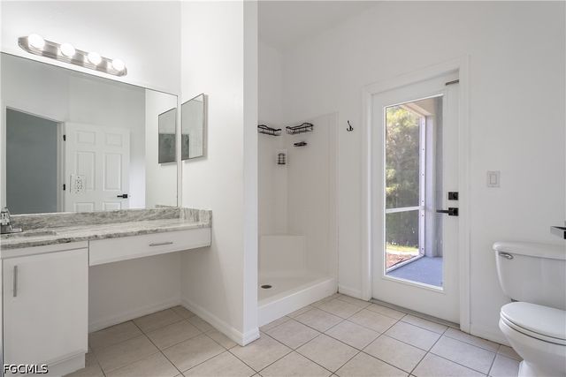 1824 SW 2nd ST, Cape Coral, FL 33991