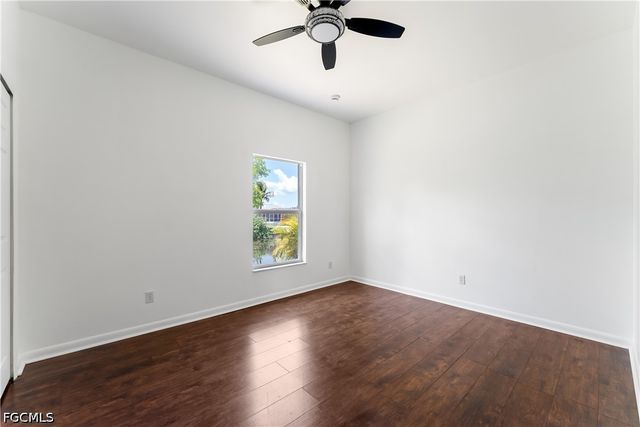 1824 SW 2nd ST, Cape Coral, FL 33991