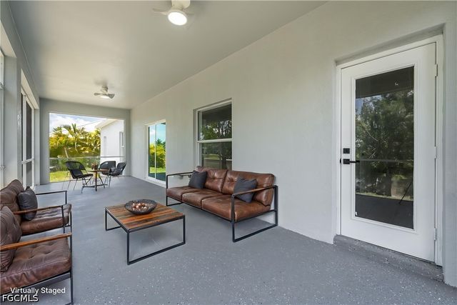 1824 SW 2nd ST, Cape Coral, FL 33991