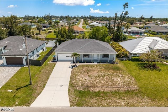 1824 SW 2nd ST, Cape Coral, FL 33991