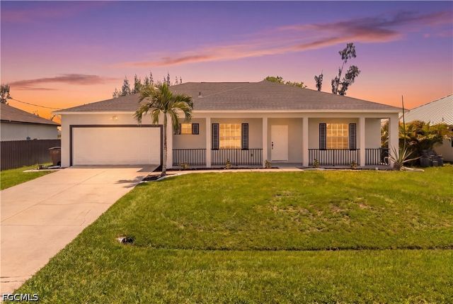 1824 SW 2nd ST, Cape Coral, FL 33991