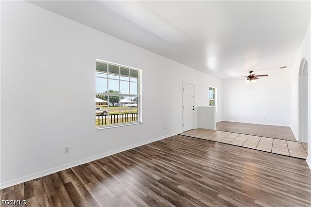 1824 SW 2nd ST, Cape Coral, FL 33991