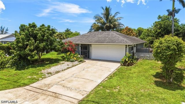 2315 54th TER SW, Naples, FL 34116