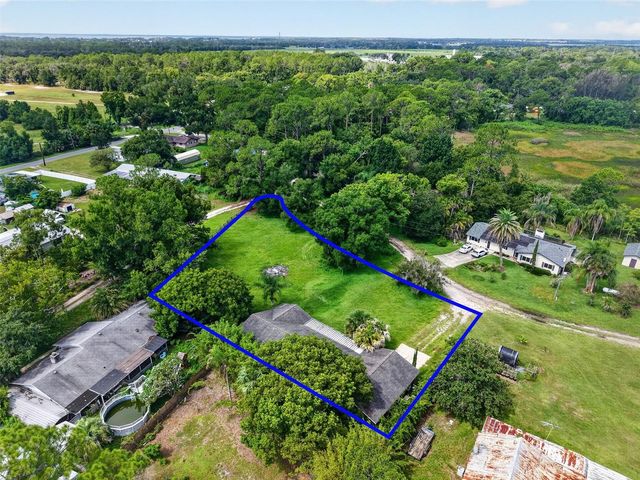 37320 BEACH DR, Umatilla, FL 32784