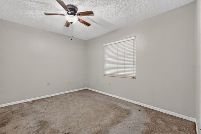 37320 BEACH DR, Umatilla, FL 32784