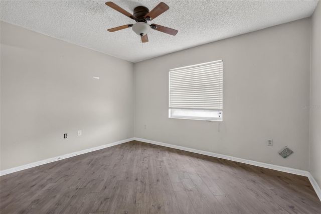 37320 BEACH DR, Umatilla, FL 32784