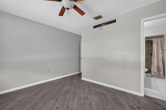 37320 BEACH DR, Umatilla, FL 32784