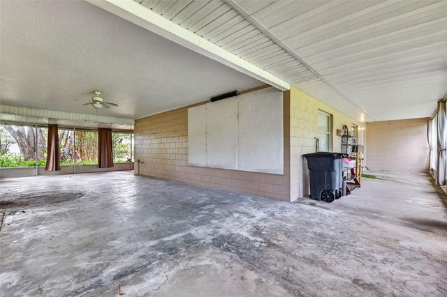 37320 BEACH DR, Umatilla, FL 32784