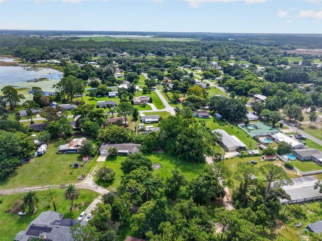 37320 BEACH DR, Umatilla, FL 32784