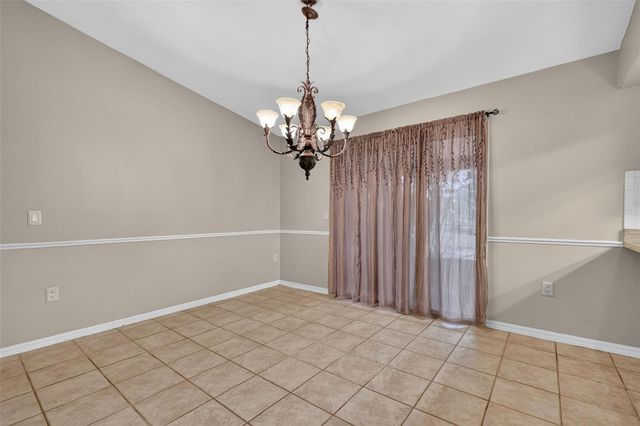 37320 BEACH DR, Umatilla, FL 32784