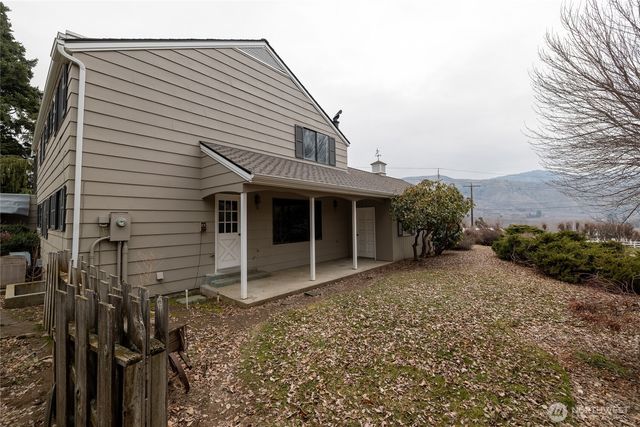 2328 Easy Street, Wenatchee, WA 98801