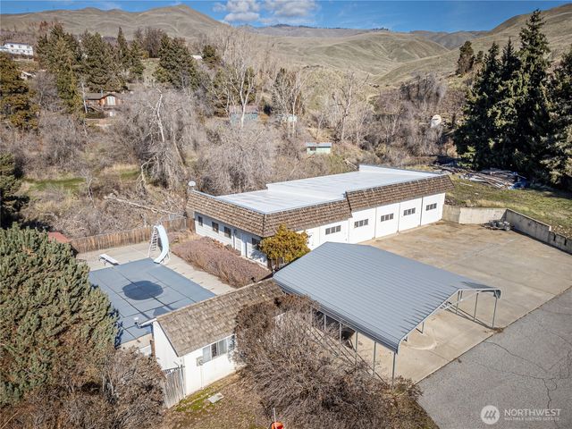 2328 Easy Street, Wenatchee, WA 98801