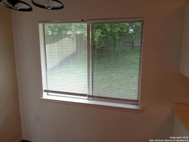 9835 Meadow Way, Converse, TX 78109