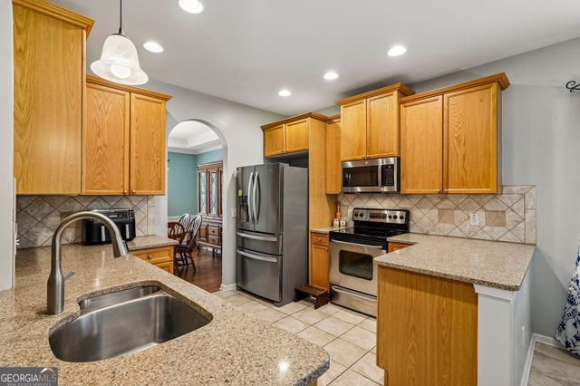 288 Harmony Lake Drive, Canton, GA 30115