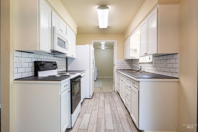 106 17th Avenue, Caldwell, ID 83605