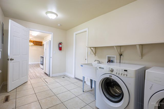 106 17th Avenue, Caldwell, ID 83605