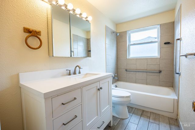 106 17th Avenue, Caldwell, ID 83605