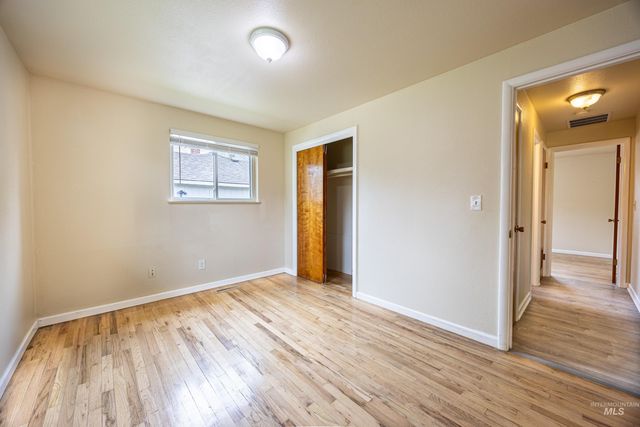 106 17th Avenue, Caldwell, ID 83605