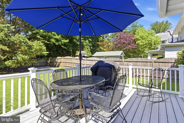 8 EVERGREEN LN, Haddonfield, NJ 08033