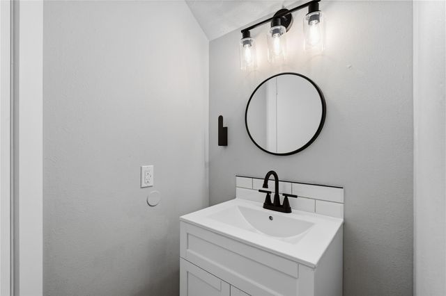 10422 Mist Lane, Houston, TX 77070