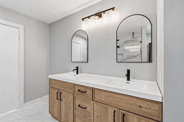 10422 Mist Lane, Houston, TX 77070