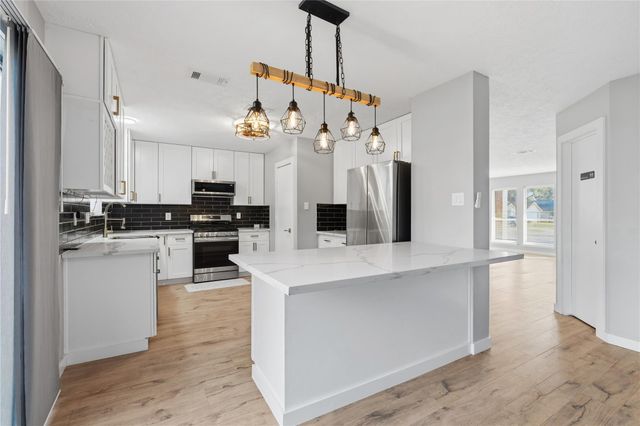 10422 Mist Lane, Houston, TX 77070