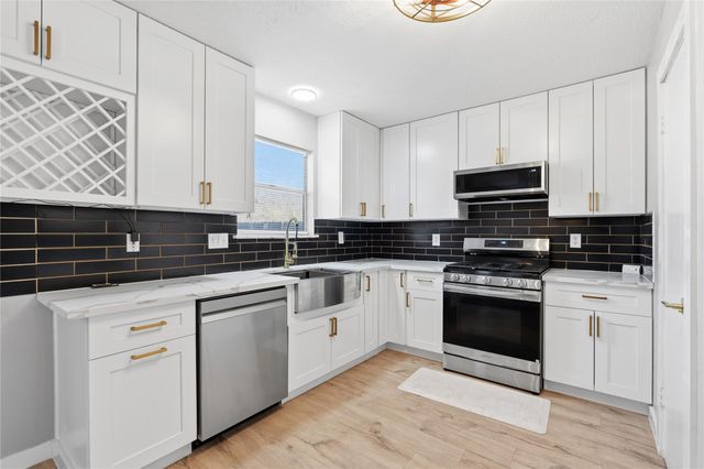 10422 Mist Lane, Houston, TX 77070