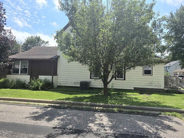 506 Juneau Avenue, Mauston, WI 53948