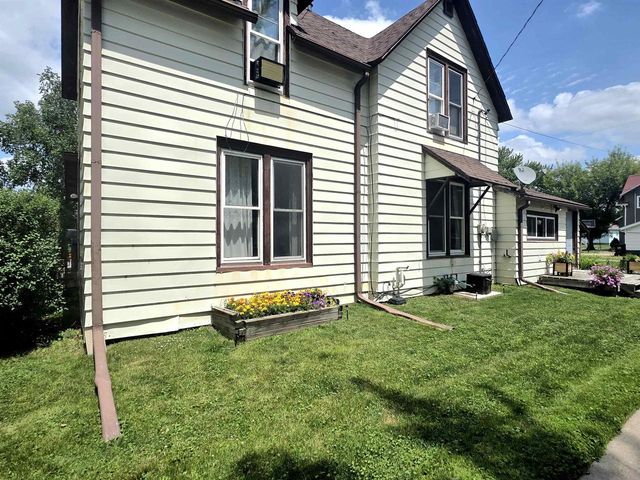 506 Juneau Avenue, Mauston, WI 53948