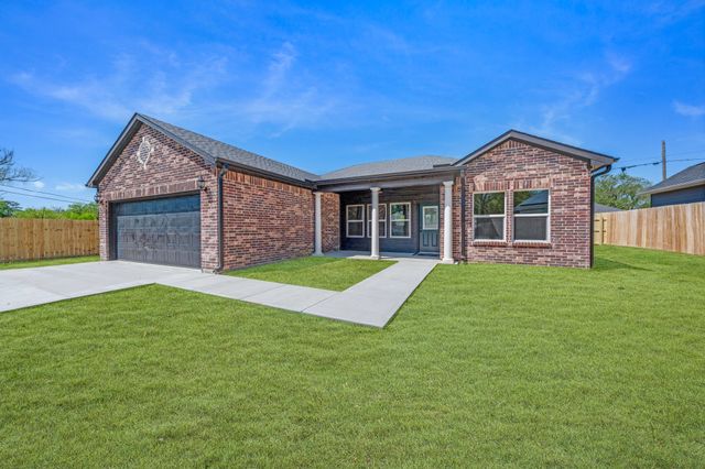 808 Jefferson Street E, Sulphur Springs, TX 75482