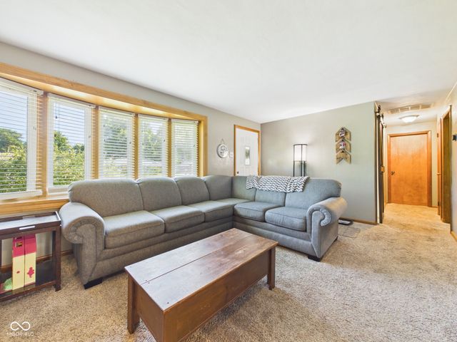 2763 W Hickory Drive, Anderson, IN 46013
