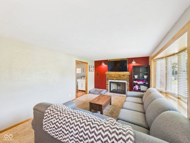 2763 W Hickory Drive, Anderson, IN 46013