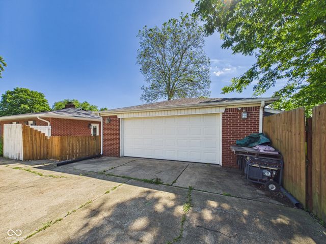 2763 W Hickory Drive, Anderson, IN 46013
