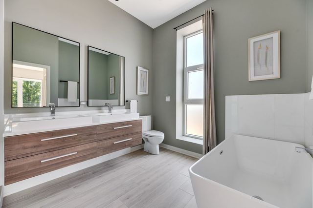 288 STONINGTON Drive 106, Bloomingdale, IL 60108