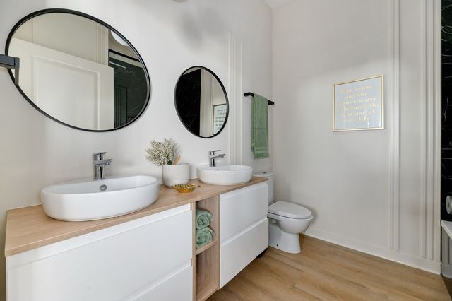 288 STONINGTON Drive 106, Bloomingdale, IL 60108