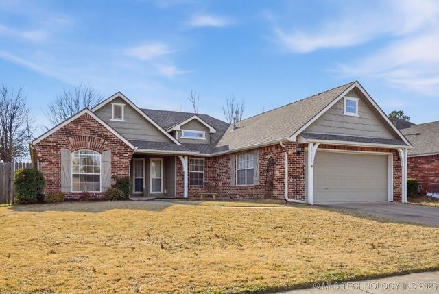 10002 E 97th Place North, Owasso, OK 74055