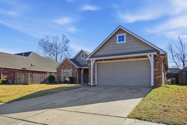 10002 E 97th Place North, Owasso, OK 74055