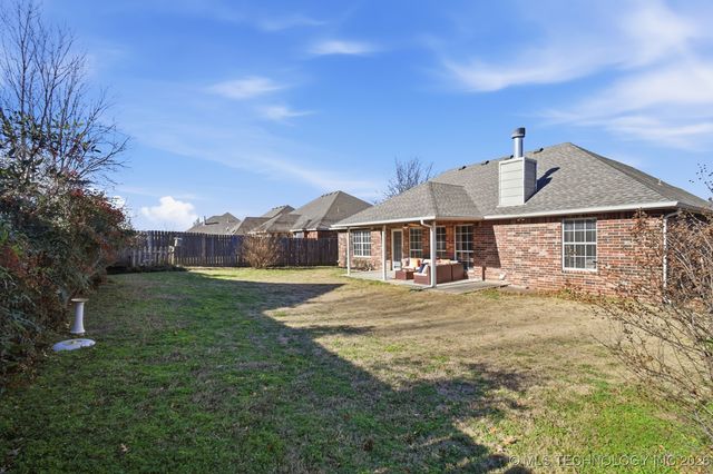 10002 E 97th Place North, Owasso, OK 74055