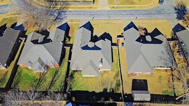 10002 E 97th Place North, Owasso, OK 74055