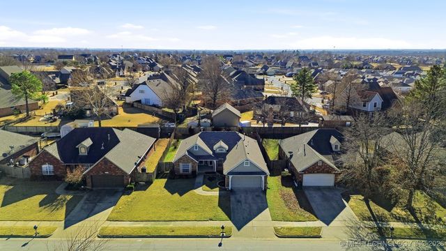 10002 E 97th Place North, Owasso, OK 74055