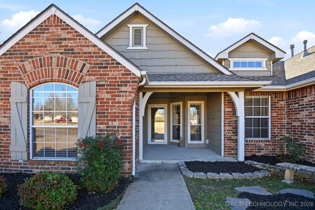 10002 E 97th Place North, Owasso, OK 74055