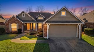 10002 E 97th Place North, Owasso, OK 74055